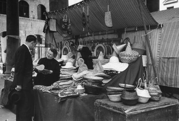 vintage haggling market